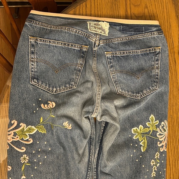P.A.R.O.S.H x Levi’s embroidered jeans - Picture 11 of 12